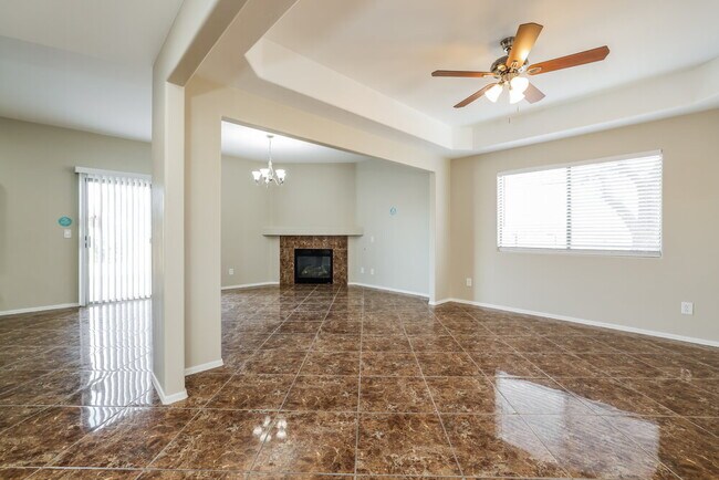 Building Photo - 6755 S Via Molino De Viento