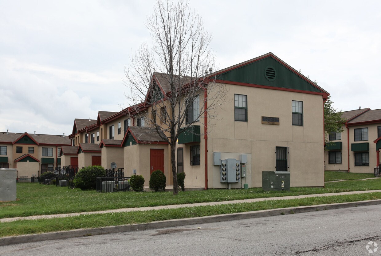 Primary Photo - 1605-1620 Missouri Ave