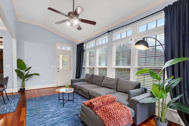Foto del edificio - 5610 Ginger Ln
