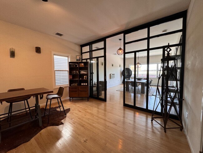 Foto del edificio - 219 Beach 116th St