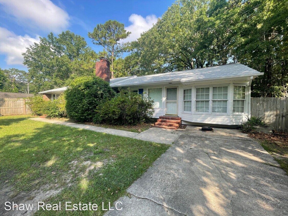 4 br, 2 bath House 5595 Wrightsville Ave. House Rental in