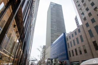 Building Photo - 100 E Walton Pl