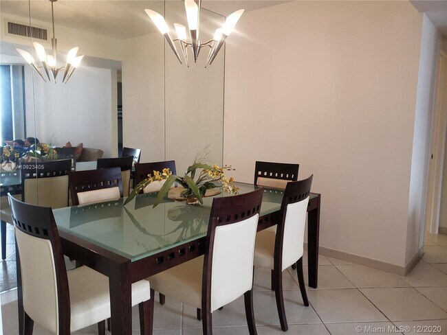Building Photo - 3610  Yacht Club Dr 1515 Aventura Fl 33180