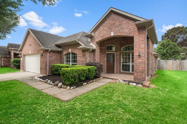 Building Photo - 11403 Sandermeyer Dr