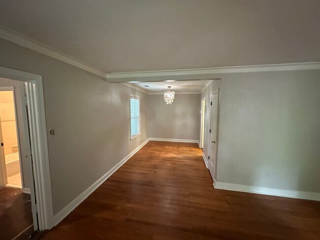 Foto del edificio - 2888 Midland Ave