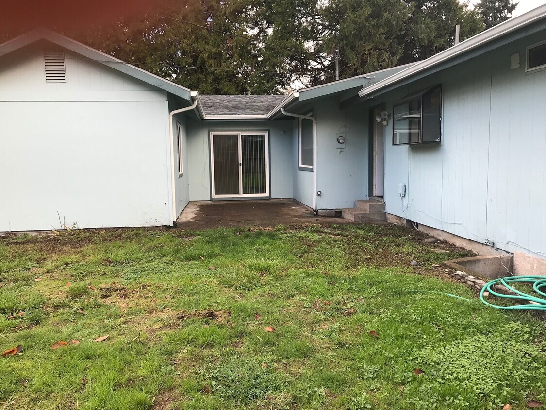 1649 Menlo Loop, Springfield, OR 97477 House Rental in Springfield