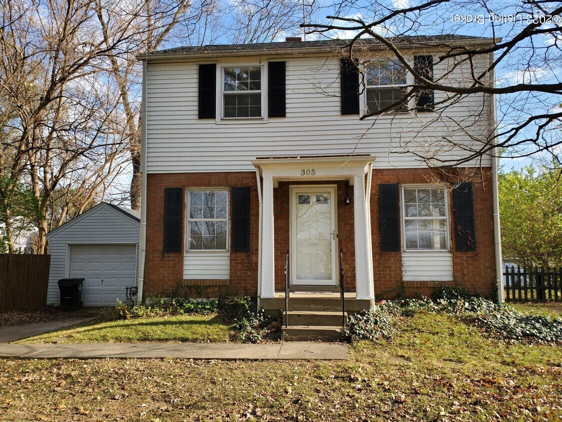 305 N Hubbards Ln, Louisville, KY 40207 House Rental in Louisville