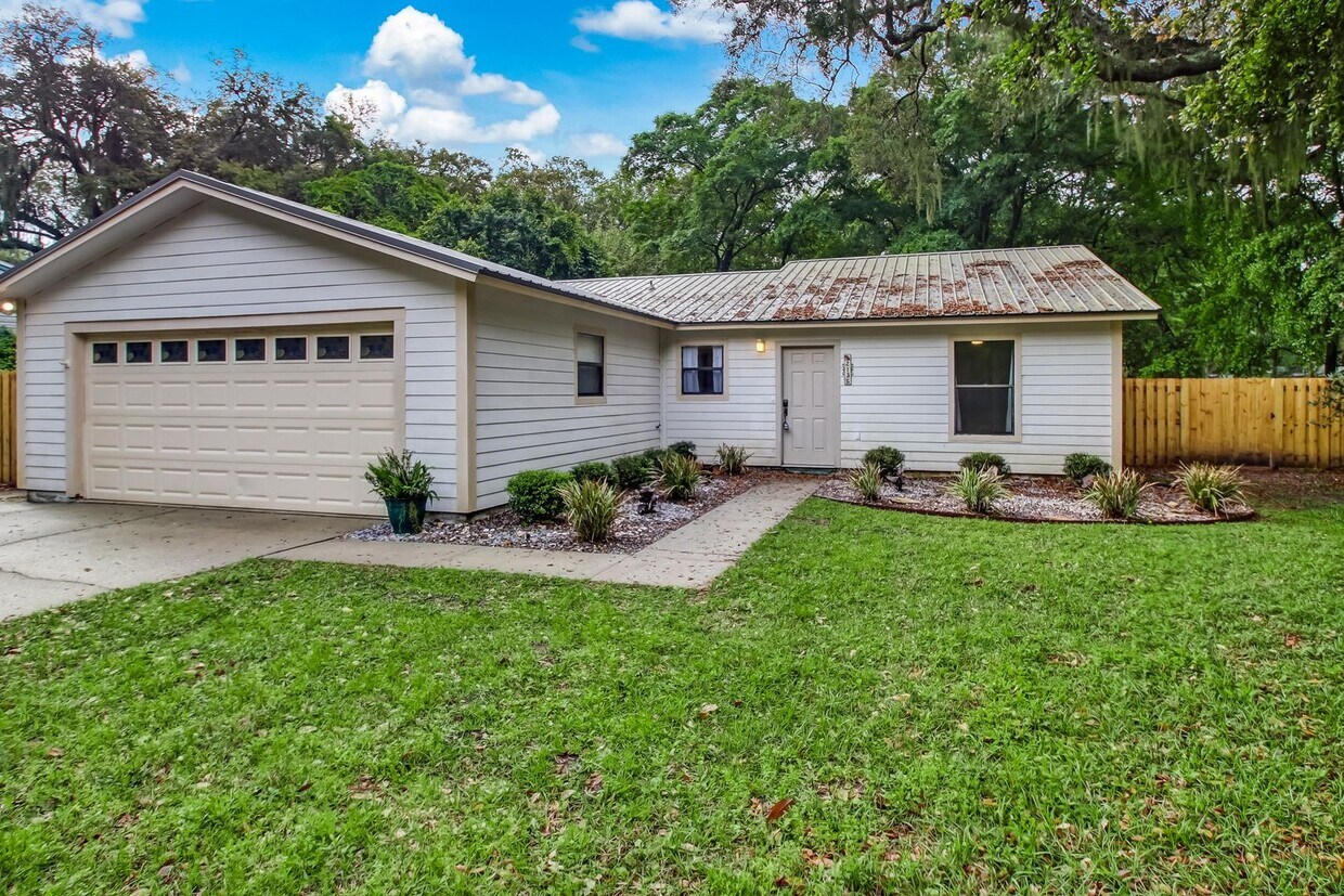 Amelia Island Cottage House Rental in Fernandina Beach, FL