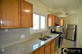 Building Photo - 57 Judson St