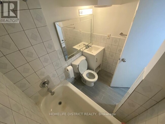 Building Photo - 135 Emerson Ave