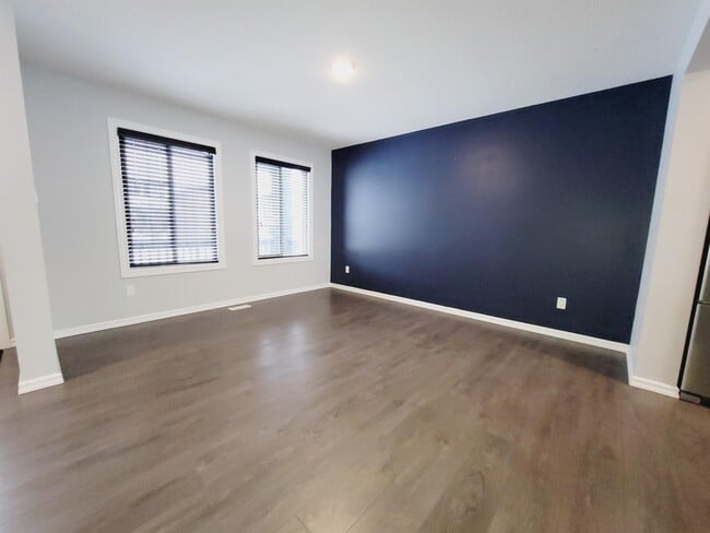 Building Photo - 16027-16013 13 Ave SW