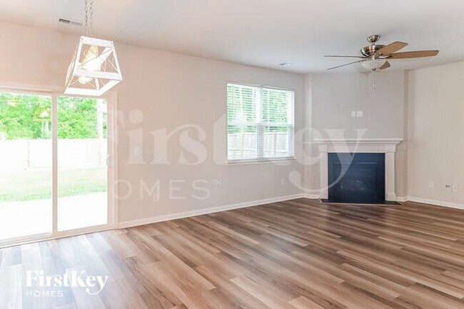 Building Photo - 620 Wayton Cir