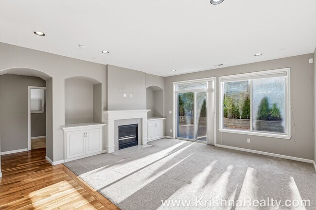 Foto del edificio - Lovely 4 BD + Den | 3 BA Arbor Oaks Single Family Home | AC | Gas Fireplace | Community Pool | Ne...