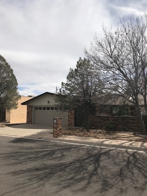 Primary Photo - Garden home excellent condition