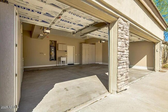 Building Photo - 7240 E Tasman St