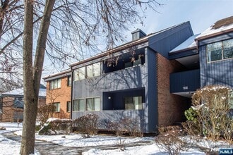 Building Photo - 4125 Hilltop Rd