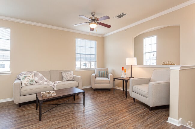 2 BR, 2 BA - 1050 SF - Zachary Parkside Apartments