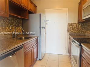 Foto principal - 2000 NE 135th St
