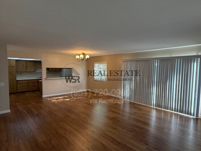 Foto del edificio - 3636 Sumner Ave
