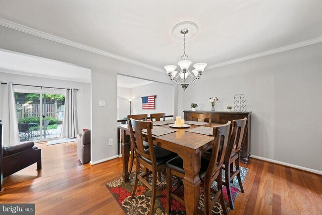 Building Photo - 5752 Heritage Hill Dr