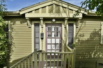 Building Photo - 1714 Echo Park Ave