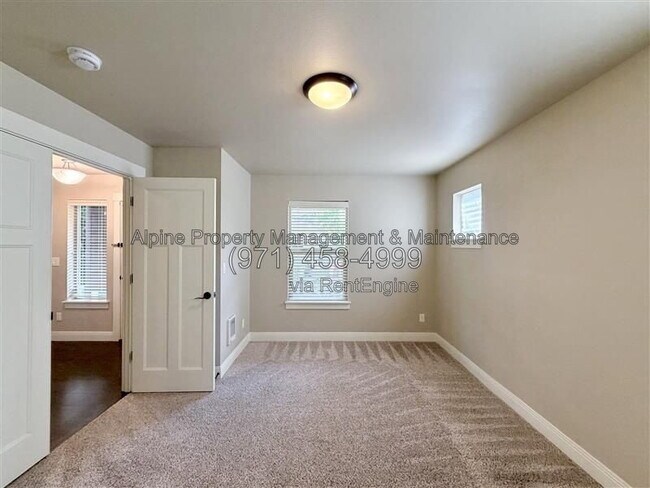 Building Photo - 14353 SW Burlwood Ln