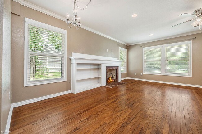 Building Photo - 4 br, 3 bath House - 305 Francis Dr 305 Fr...