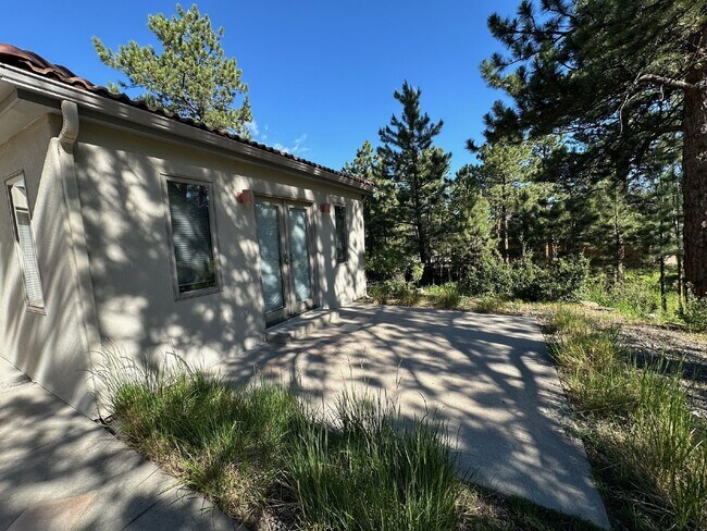 Building Photo - Great Home in  Central Evergreen!!