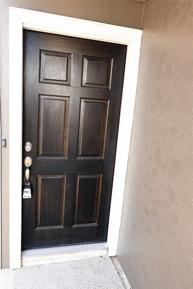 Building Photo - 3316 Vine Ter Trce