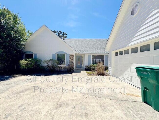 Foto del edificio - 710 Swan Ln