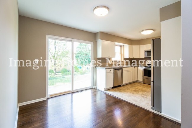 Building Photo - 1627 Rockhurst Ln
