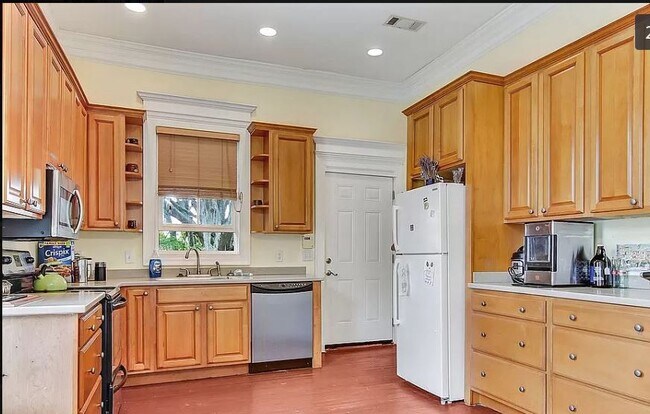 Eat-in kitchen - 1724 Barnard St