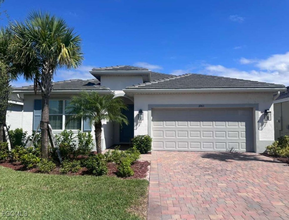 Foto principal - 3983 E Hampton Cir