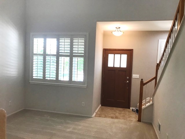 Building Photo - Immaculate Superior home