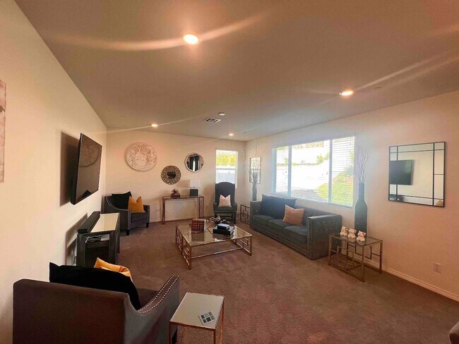 Building Photo - 3062 Flagstaff Dr