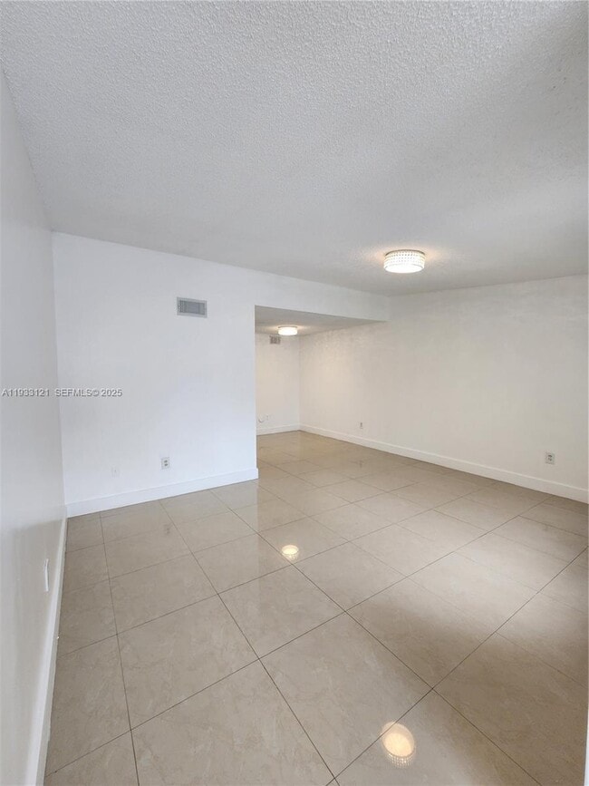 Foto del edificio - 6934 NW 166th Terrace