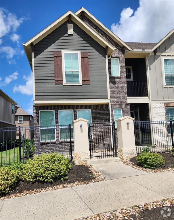 Building Photo - 9439 Towne Lake Pkwy