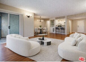 Building Photo - 6225 Canterbury Dr