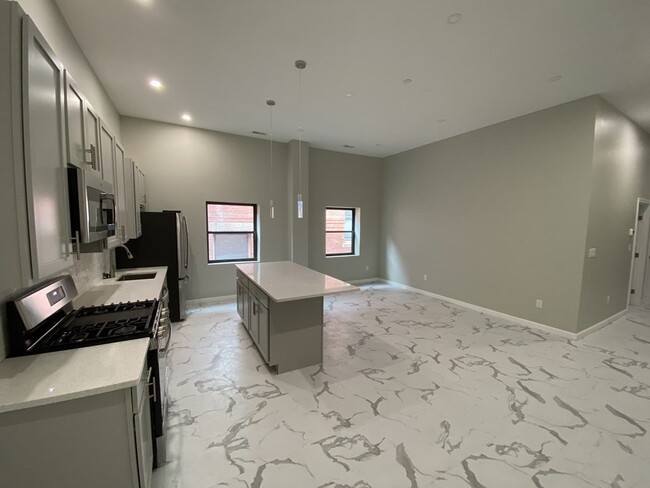 Foto del edificio - 225-235 Essex St