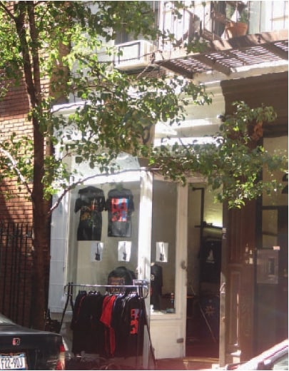 Building Photo - 215 Thompson St