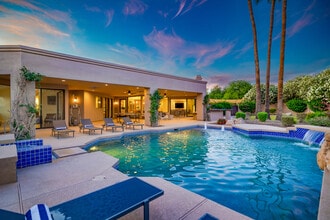 Building Photo - 10775 E Sunnyside Dr