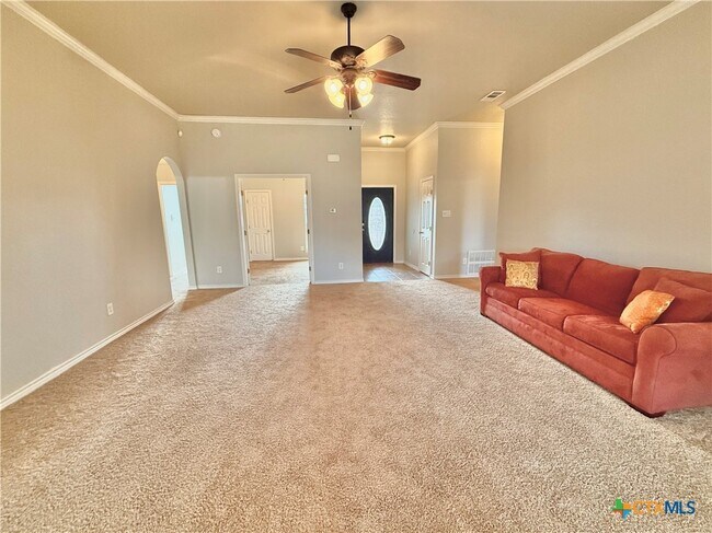 Building Photo - 2409 Vernice Dr