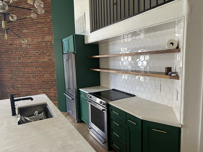 Photo - 1617 California St Apartment