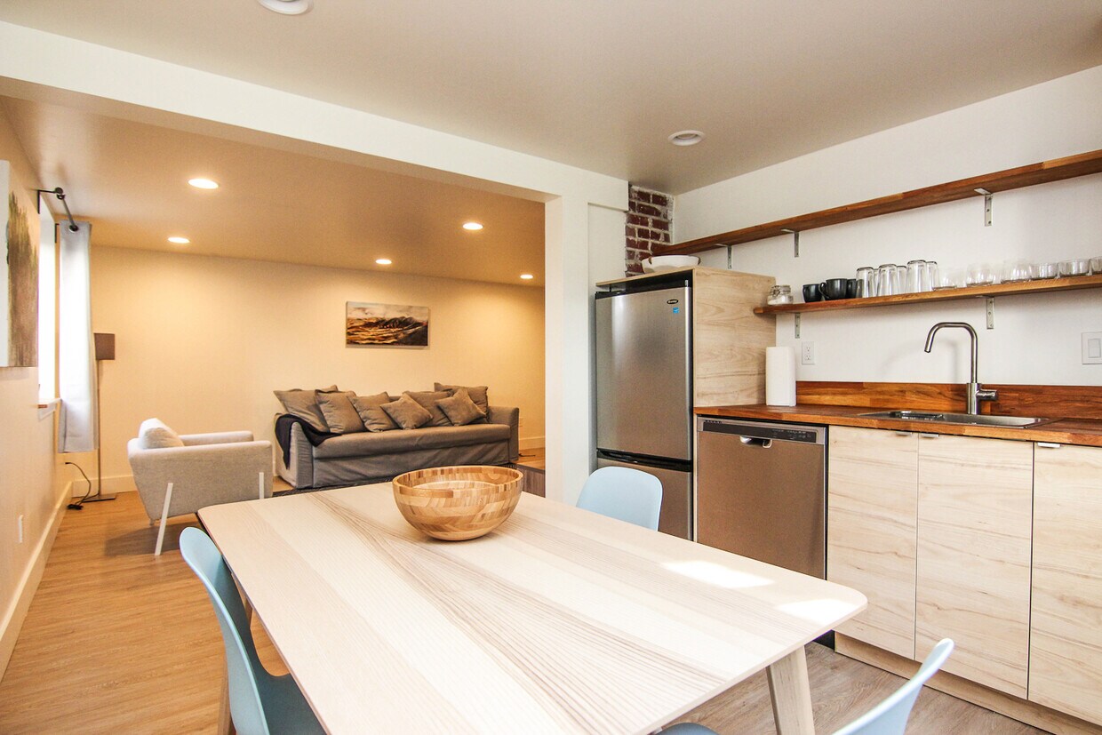 Foto principal - 5115 N Concord Ave