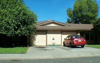 Building Photo - 4719 Greenholme Dr