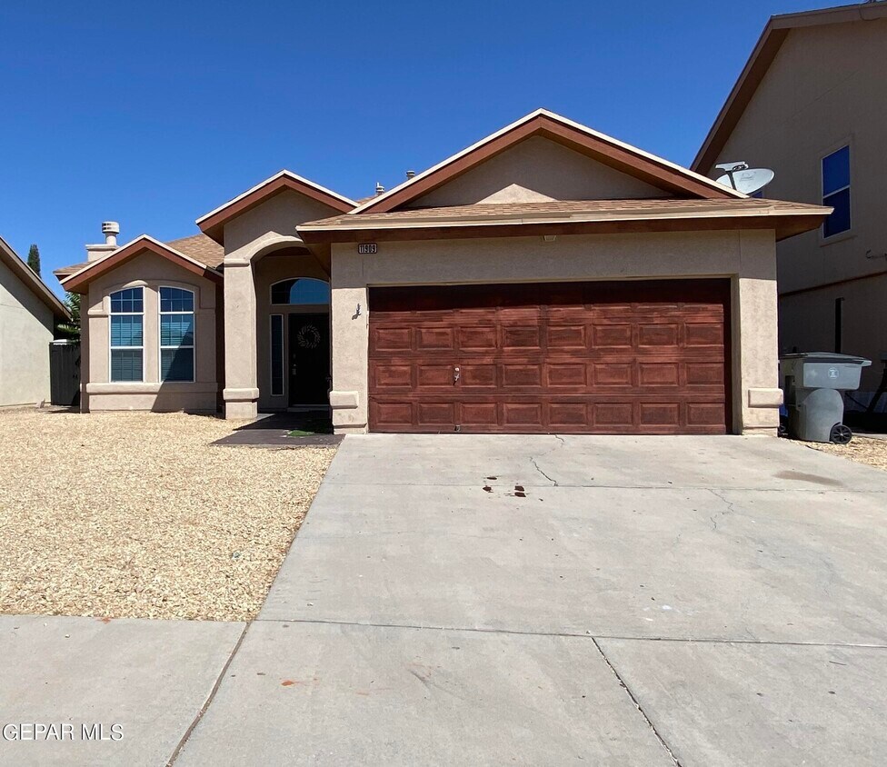 Primary Photo - 11909 Mesquite Bush Dr