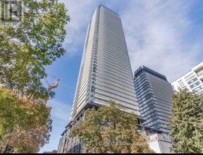 Building Photo - 501 Yonge St