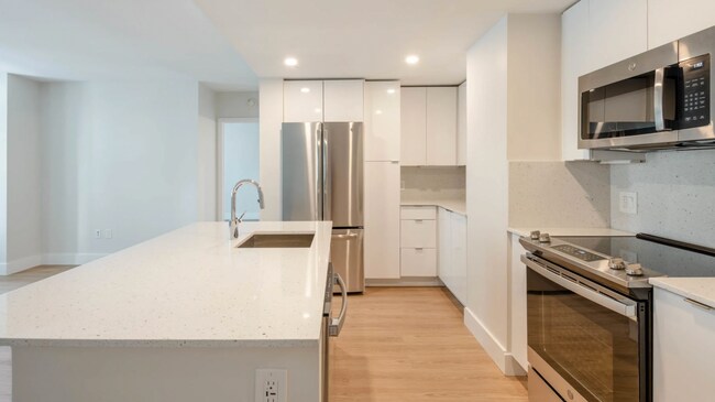 Building Photo - 26 Essex St