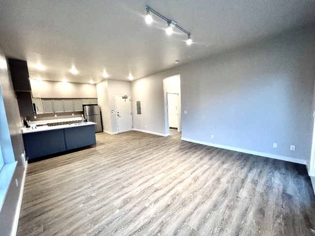 Building Photo - 2330 Yakima Ct
