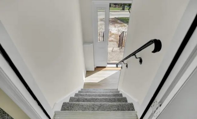 Foto del edificio - 5916 Sefton Ave